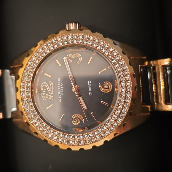 Watch - Picture 4 of 9